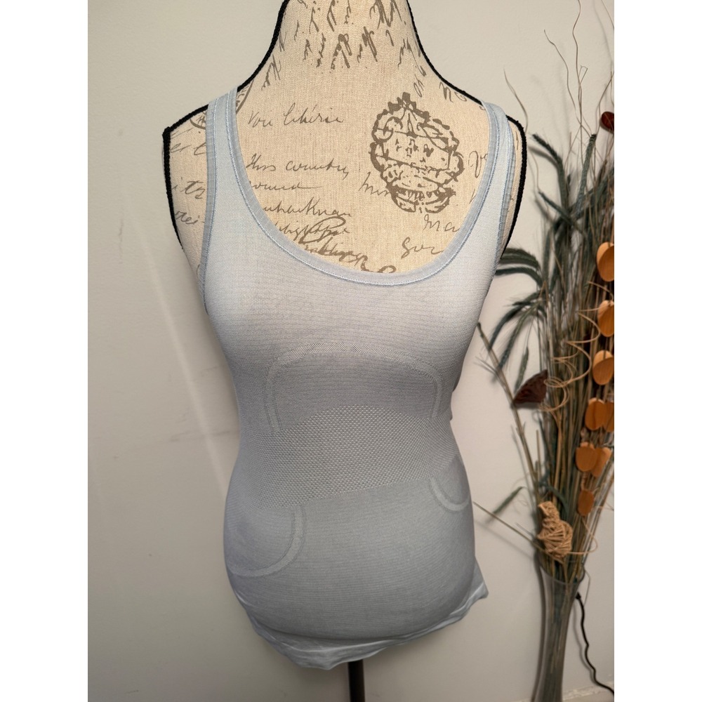 Lululemon Swiftly Tech Racerback Tank Top Light Blue Size 6 Athletic Wear